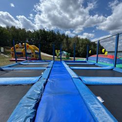 8-fach Trampolin-Anlage